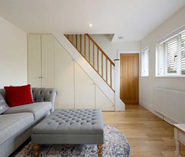 4 bedroom semi-detached house to rent - Photo 2