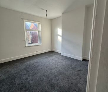 2 bed terraced house to rent Castle Street, Barnsley S70 - Photo 4