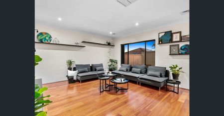 Gorgeous Family Home in Baldivis - Photo 4