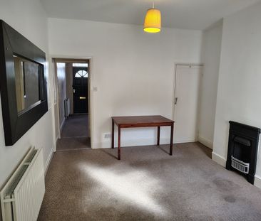 2 Bed Terraced House, Wollaton Road, NG9 - Photo 3