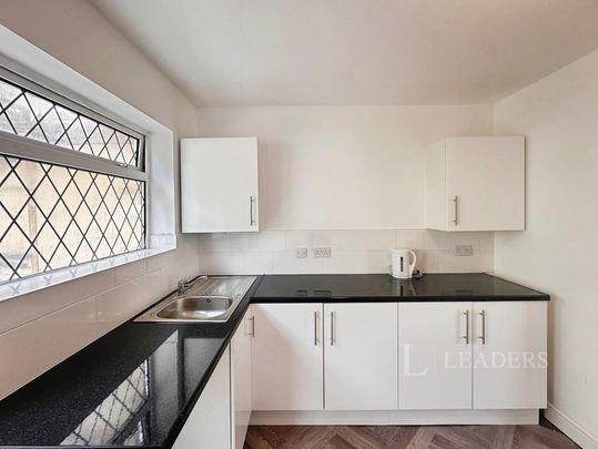 3 bedroom terraced house to rent - Photo 1