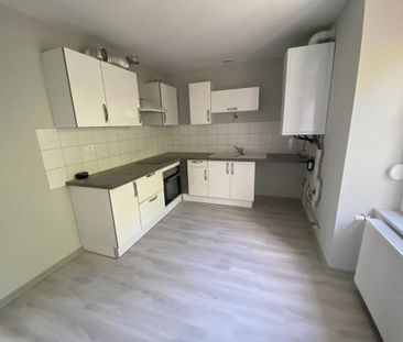 Location Appartement 4 pièces 82m² LE CREUSOT 71200 - Photo 5