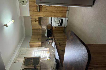 Furnished 3-Bedroom Home - Photo 4