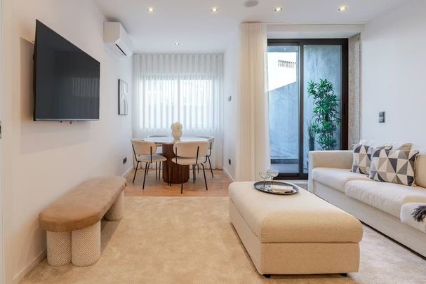 Avenida de Fernão de Magalhães, Porto, Braga 4350-169 - Photo 1