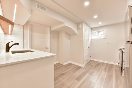 For Lease - 448 Salem Avenue Unit# Basement, Toronto, Ontario - Photo 2