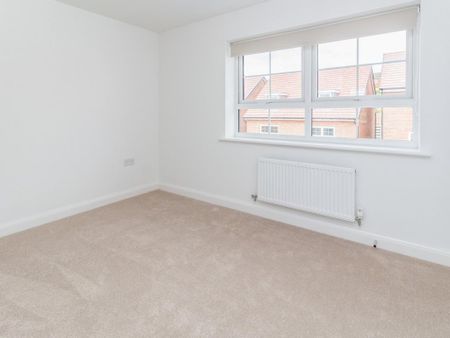 3 bedroom semi-detached house to rent - Photo 2