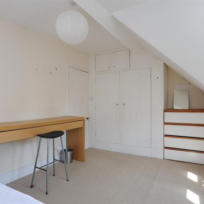 3 bedroom flat to rent - Photo 1