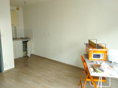 Appartement - 1 pièce - 26 m² - Laval - Photo 4