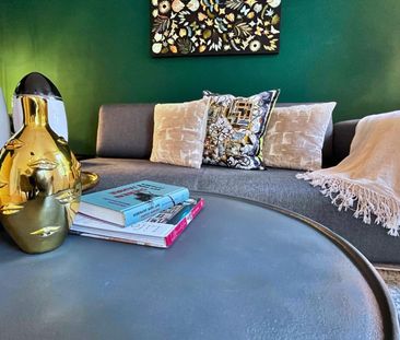 2-BEDROOM MODERN APARTMENT WITH SERVICES - HIGH-QUALITY FURNISHED A... - Photo 1