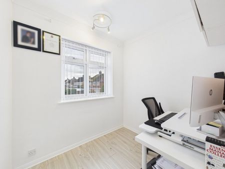 Carew Road, Ashford, Surrey,TW15 - Photo 5