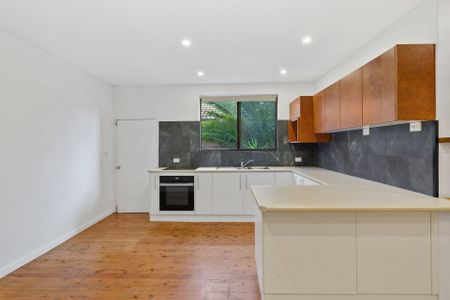 East Corrimal - Photo 4