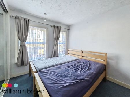 Riverside Road, Ipswich - Photo 2