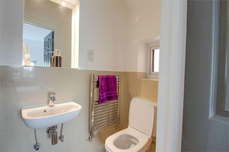 House share to rent - Photo 3