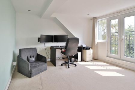 5 bedroom semi-detached house to rent - Photo 5