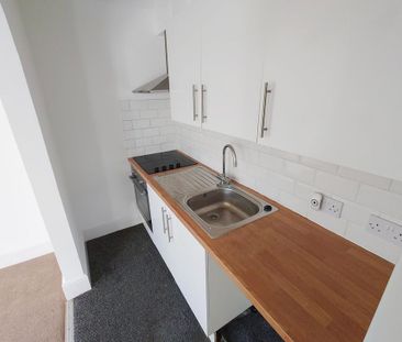 2 bedroom maisonette to rent - Photo 5