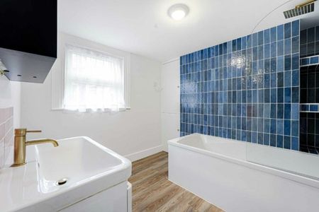 Broughton Street, Battersea, SW8 - Photo 5