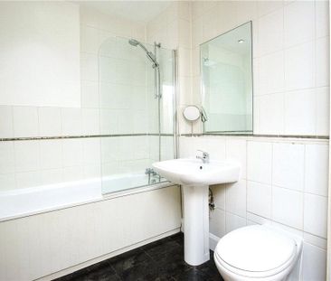 1 Bed Flat, Swan House, E15 - Photo 1