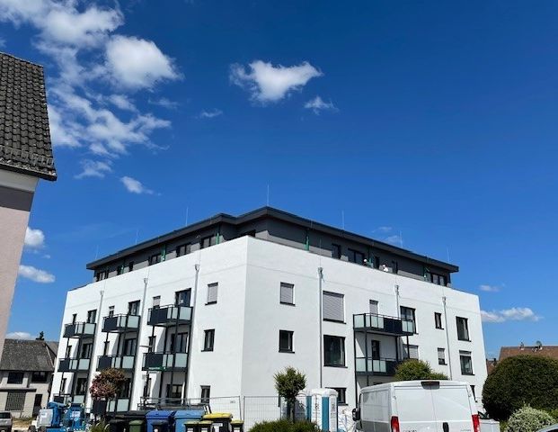 Große 3 Zimmerwohnung neu modernisiert in Linden - Photo 1