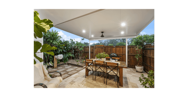 Chic Two-Bedroom Retreat in a Peaceful Location - Photo 1