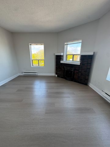 For Lease - 98 Northcliffe Boulevard Unit# 6, Toronto, Ontario - Photo 2