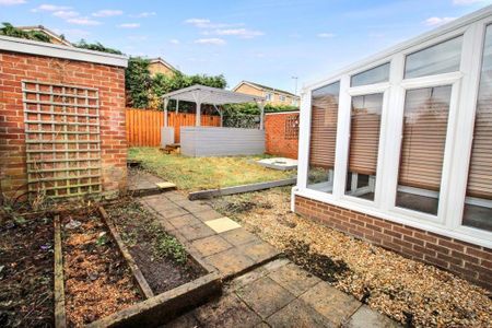 2 bed terraced house to rent in NE41 - Photo 3