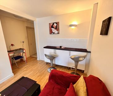 1 bed Apartment - To Let - Photo 3