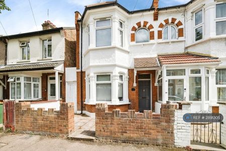 3 bedroom terraced house to rent - Photo 3