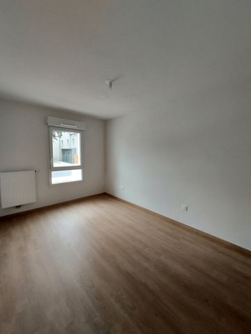 Location Appartement 2 pièces 40m² LA ROCHELLE 17000 - Photo 4
