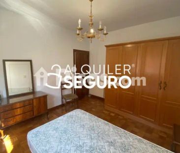 Piso en alquiler en Casco Histórico - Photo 3