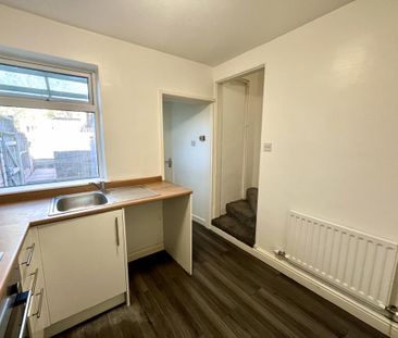 2 bedroom terraced house to rent - Photo 6
