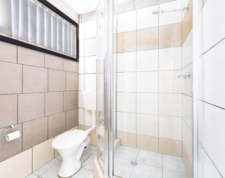 WELL PRESENTED HOME - Photo 3