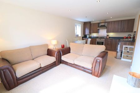 2 bedroom flat to rent - Photo 3