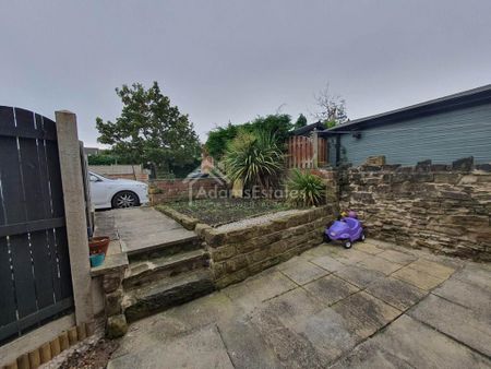 3 bedroom end of terrace house to rent - Photo 4