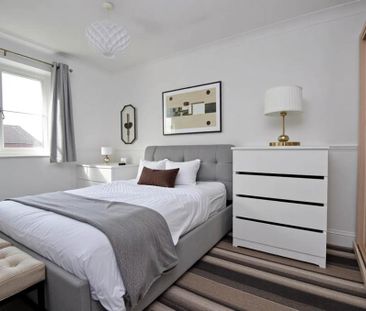 3 bedroom semi-detached house to rent - Photo 4