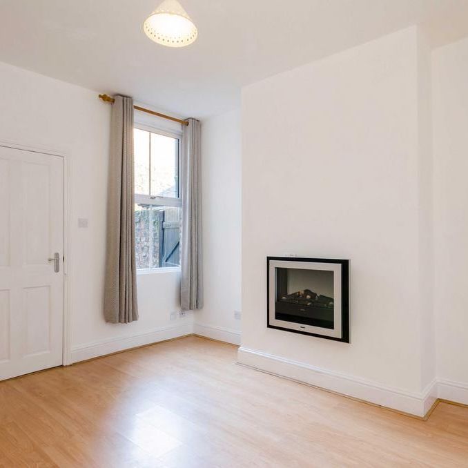 2 bedroom terraced house to rent - Photo 1