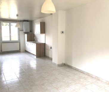 Location Maison 4 pièces 77m² CLERIEUX 26260 - Photo 2