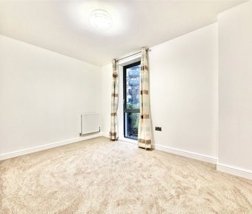 2 Joslin Avenue, London, NW9 - Photo 4