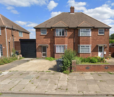 3 bedroom semi-detached house to rent - Photo 1