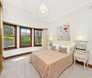 Exquisite Single-Level Family Residence in Coveted Killara Locale - Photo 2