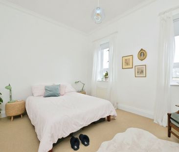 High street - Photo 1