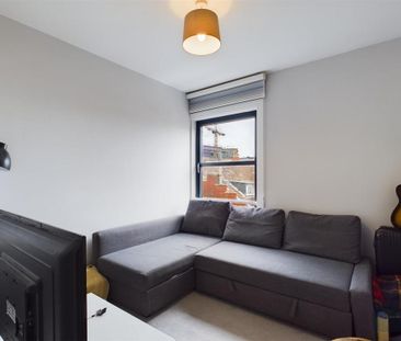 3 bedroom apartment to rent - Photo 1