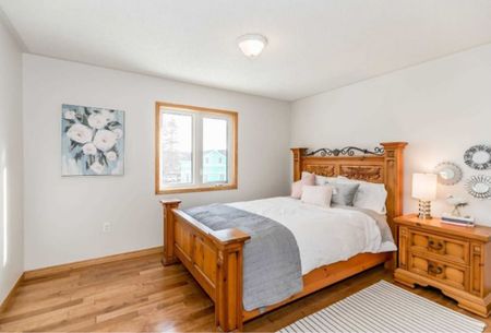 For Lease - 34 Mcfaul Street, Caledon, Ontario - Photo 2