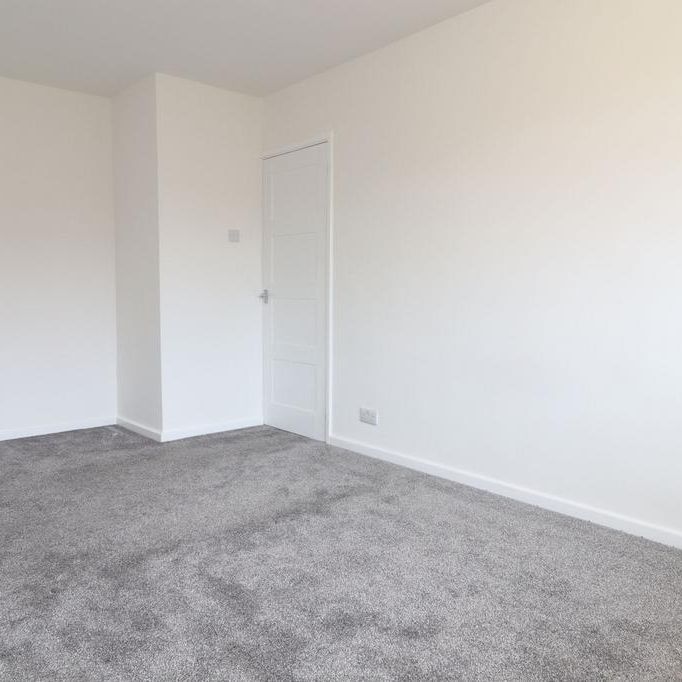 2 bedroom semi-detached bungalow to rent - Photo 1