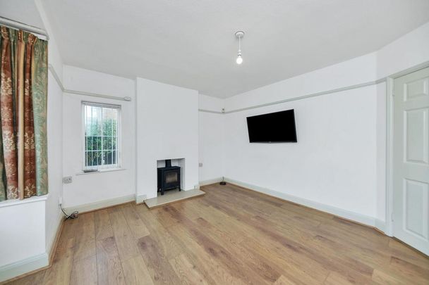 4 bedroom detached house to rent - Photo 1