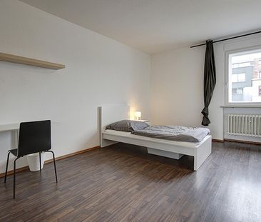 Stuttgart | Private room | near Veielbrunnen - Photo 1