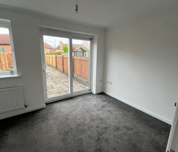 2 bedroom terraced house to rent - Photo 2