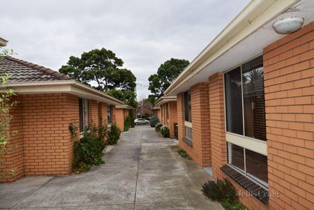 4/2 Waxman Parade, Brunswick West - Photo 4