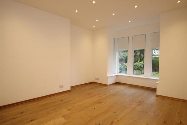 3 bedroom flat to rent - Photo 1