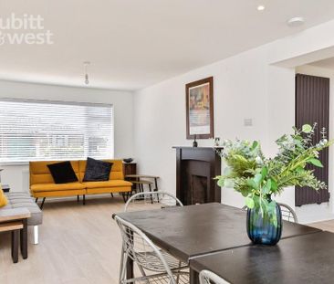 4 bedroom detached house to rent - Photo 3