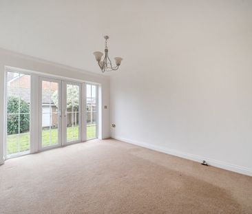 5 bedroom detached house to rent - Photo 3